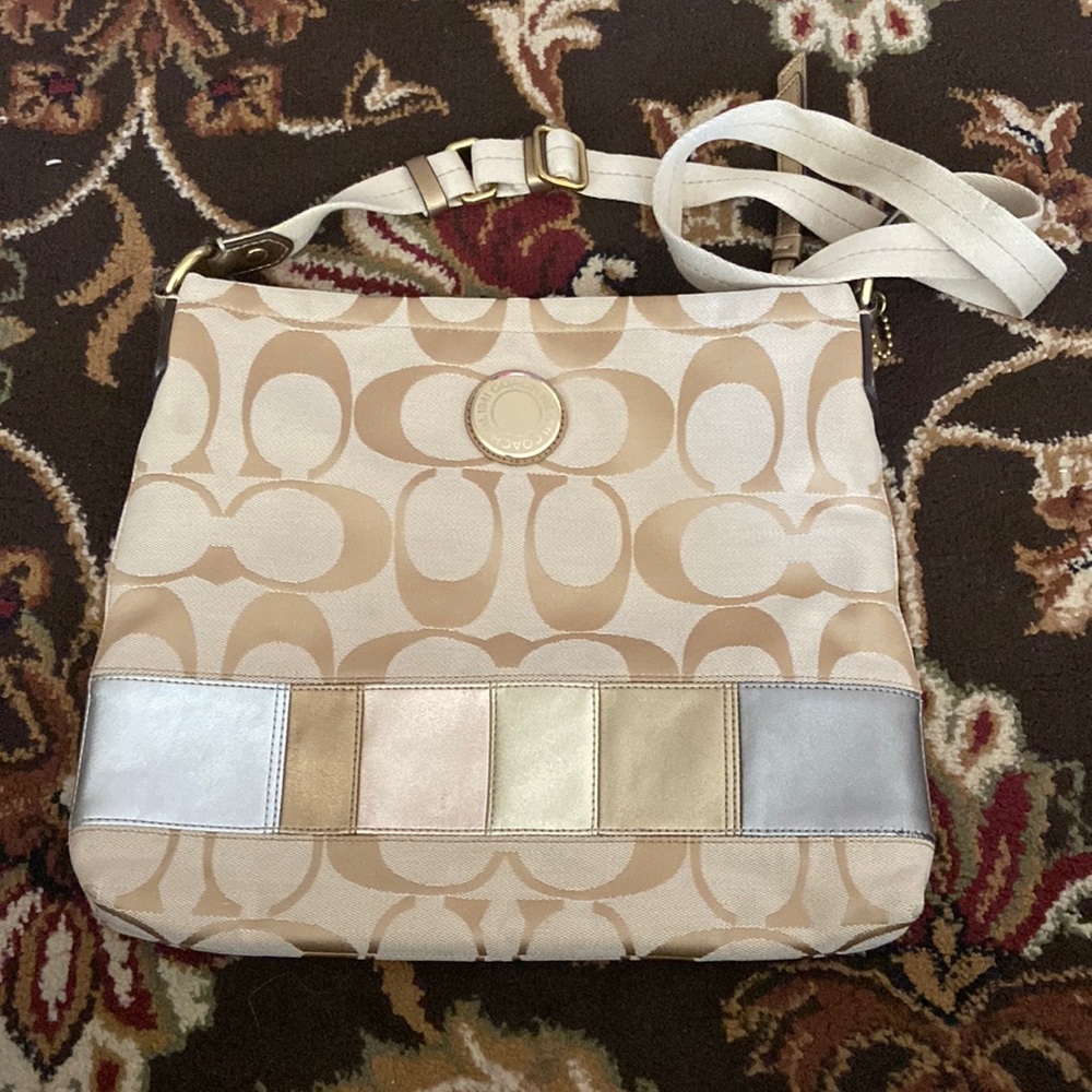 Great condition vintage coach bag